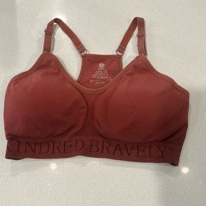 Kindred bravely nursing bra size medium